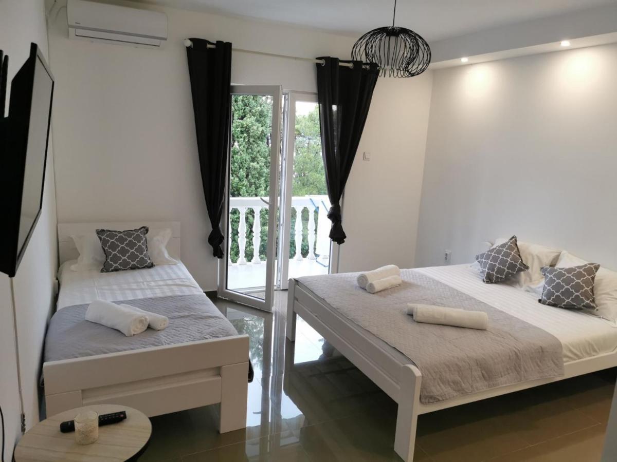Ana Apartmani Sveti Stefan Extérieur photo